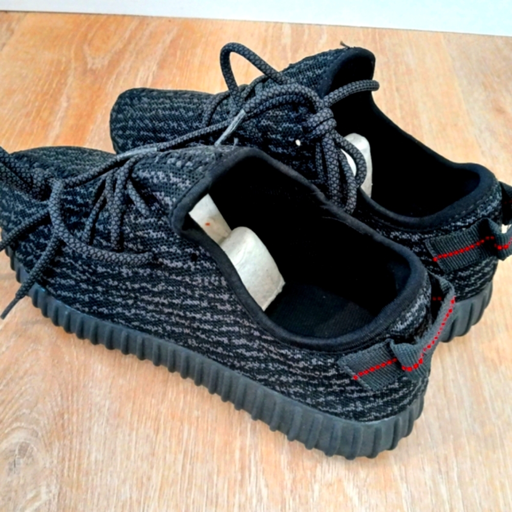 YEEZY BOOST 350
